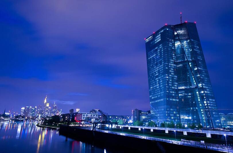 Die Europäische Zentralbank in Frankfurt: Sie hat jetzt die Zinsen in der EU auf Rekordniveau gesenkt.