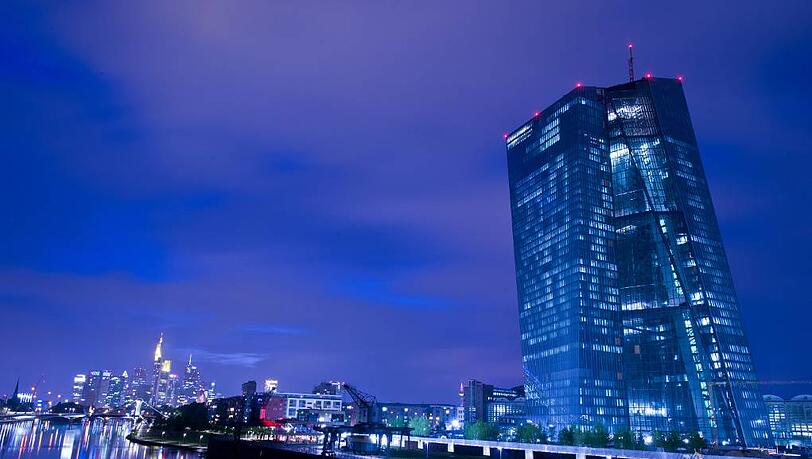 Die Europäische Zentralbank in Frankfurt: Sie hat jetzt die Zinsen in der EU auf Rekordniveau gesenkt. Die Europäische Zentralbank in Frankfurt: Sie hat jetzt die Zinsen in der EU auf Rekordniveau gesenkt.