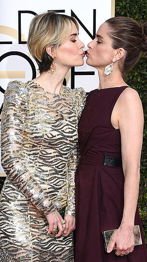 Sarah Paulson (l.) und Amanda Peet.