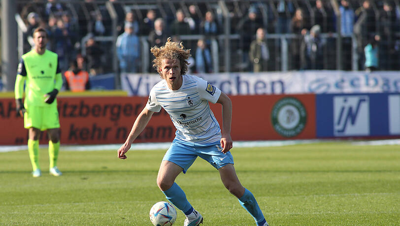 Jesper Verlaat sah gegen Köln seine fünfte Gelbe Karte in dieser Saison.