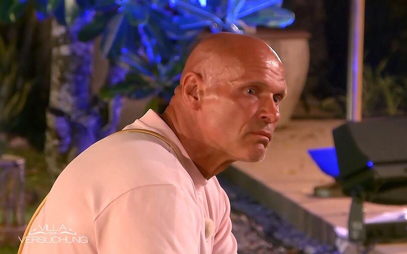 Thorsten Legat sorgt mit einer Aktion im Finale für Kopfschütteln. Thorsten Legat sorgt mit einer Aktion im Finale für Kopfschütteln.