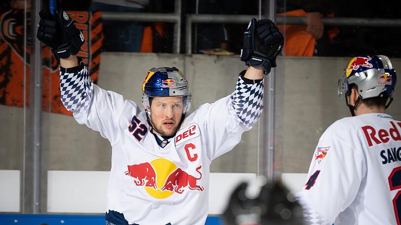 Siegerjubel: EHC-Kapitän Patrick Hager.