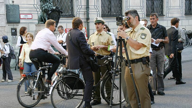 Die Aktion findet an Schwerpunkten mit viel Radlverkehr statt, wie hier in der Residenzstraße.