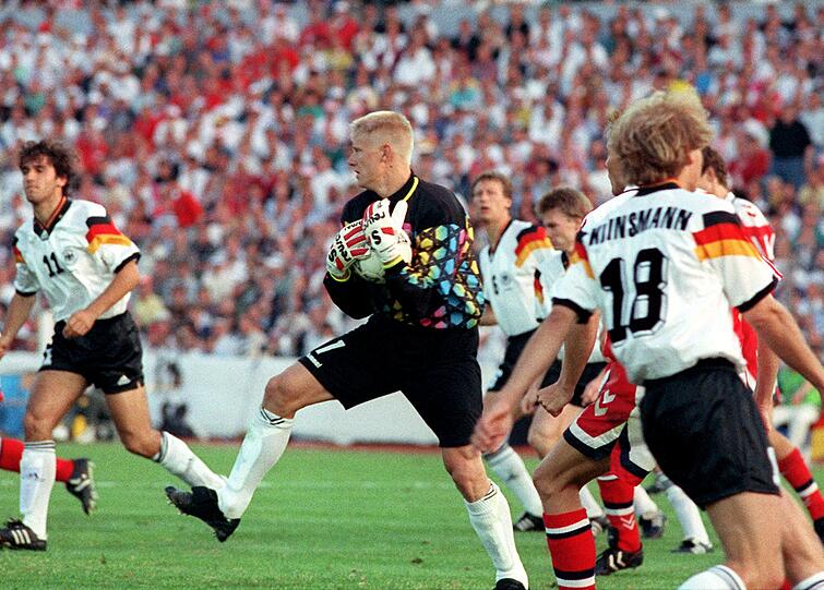 Am Beginn einer großen Karriere: der dänische Torwart Peter Schmeichel.