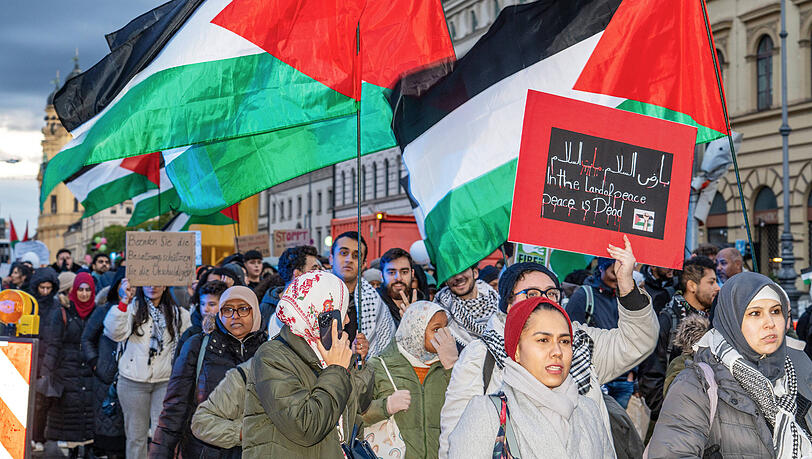 Teilnehmer bei der Pro-Palästina-Demo in München am Samstag.