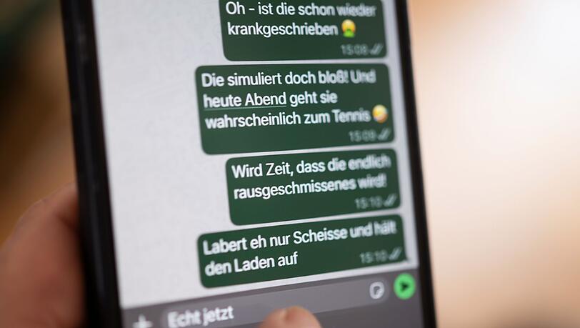 Im Netz und im realen Leben - oft am Arbeitsplatz - wird laut Studie zunehmend schikaniert, diffamiert, beleidigt. (Symbolbild) Im Netz und im realen Leben - oft am Arbeitsplatz - wird laut Studie zunehmend schikaniert, diffamiert, beleidigt. (Symbolbild)