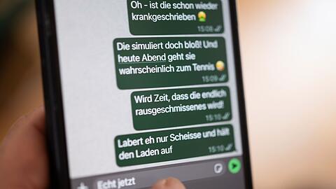 Im Netz und im realen Leben - oft am Arbeitsplatz - wird laut Studie zunehmend schikaniert, diffamiert, beleidigt. (Symbolbild)