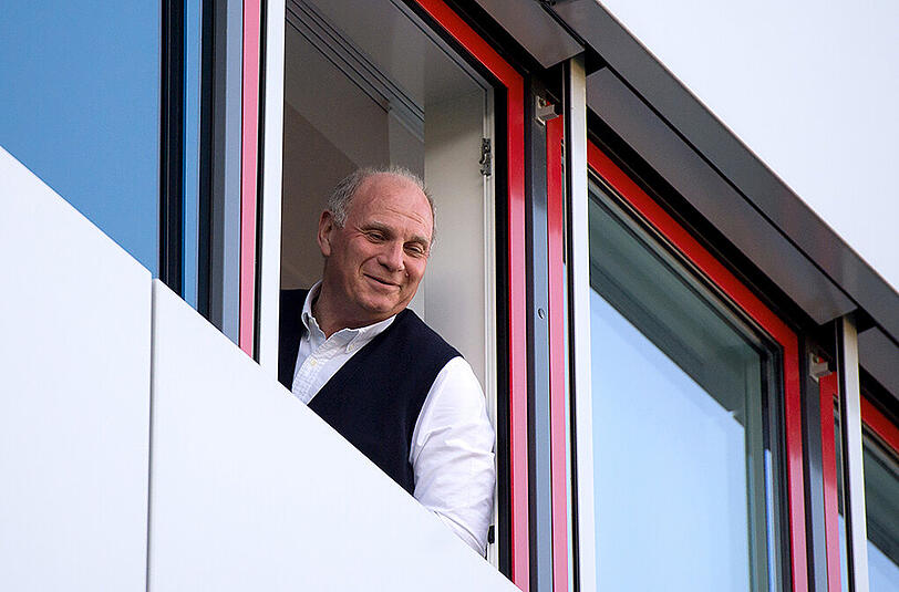 2. Januar - Uli Hoeneß: Der Ex-Präsident darf das Gefängnis als Freigänger tagsüber verlassen. Der 63-Jährige fängt an, in der Jugendabteilung des FC Bayern zu arbeiten.