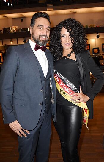 Veranstalter Arash Salehnia mit Manuela Thoma-Acofo (Miss Plus 50 2018).