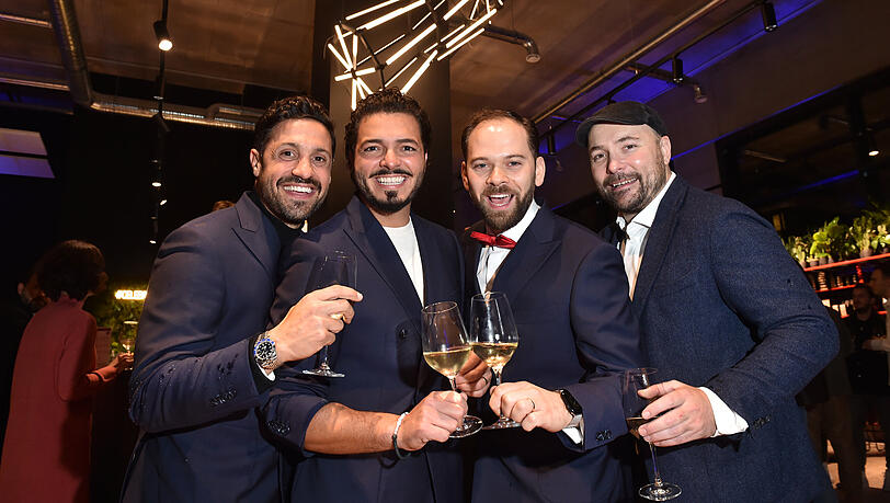 Stefan Schmidl (Münchner Franchise-Partner), Geschäftsführer Corrado Celebre, Daniele Buscemi und Nando Benincasa bei der Celebre-Eröffnung