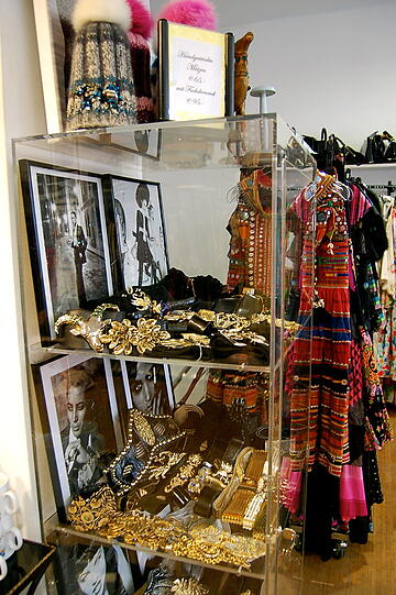 Die schönsten Second-Hand-Geschäfte. Hier: Vintage Love, Frauenstraße 22, www.vintageandmore.de