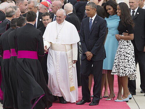Zum ersten Mal besucht Papst Franziskus die USA und wird auch die erste Heiligsprechung auf amerikanischem Boden durchführen.