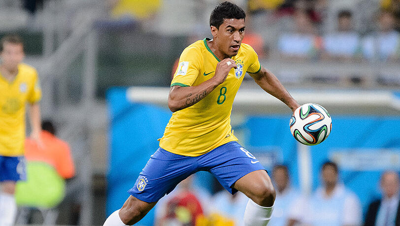 Paulinho, hier im Trikot der brasilianischen Nationalmannschaft, für die er bisher 39 Spiele absolvierte. Paulinho, hier im Trikot der brasilianischen Nationalmannschaft, für die er bisher 39 Spiele absolvierte.