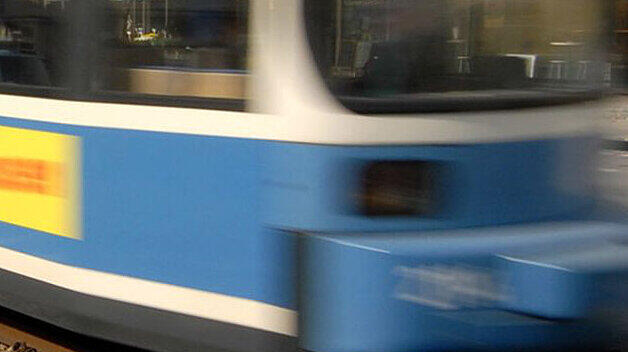 Der Radler war von der Trambahn erfasst und schwer verletzt worden.