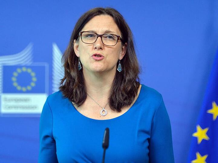 EU-Handelskommissarin Cecilia Malmström betonte, dass die neuen Sonderzölle nur dann eingeführt werden sollen, wenn sich der Subventionsstreit mit den USA nicht durch Verhandlungen lösen lässt.