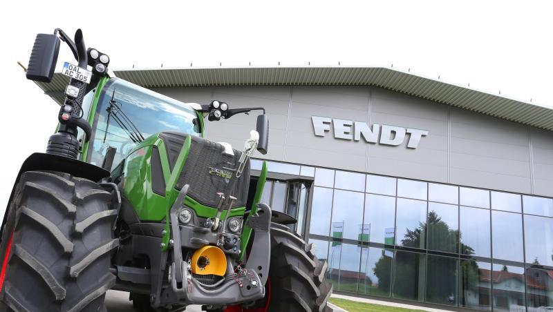 Ein Traktor des Herstellers AGCO/Fendt steht an dessen Unternehmenssitz. Foto: Karl-Josef Hildenbrand/dpa/Archivbild Ein Traktor des Herstellers AGCO/Fendt steht an dessen Unternehmenssitz. Foto: Karl-Josef Hildenbrand/dpa/Archivbild