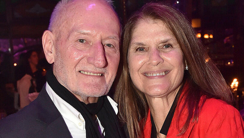 Bei Sepp Schauer und Corinna Binzer gibt es zu Weihnachten W&uuml;rstl-Potpourri mit Brezen und Kartoffelsalat.