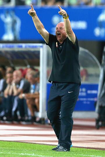 Im Freundschaftsspiel gegen Guangzhou Evergrande musste sich der FC Bayern im Elfmeterschießen geschlagen geben. Die Bilder vom Abschluss der China-Reise.