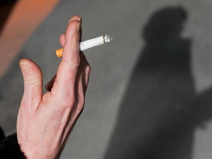 Der Tabakkonzern Philipp Morris schließt voraussichtlich zum 1. Januar 2020 sein Berliner Werk. Grund ist der rückläufige Tabakkonsum. Symbolbild: Julian Stratenschulte