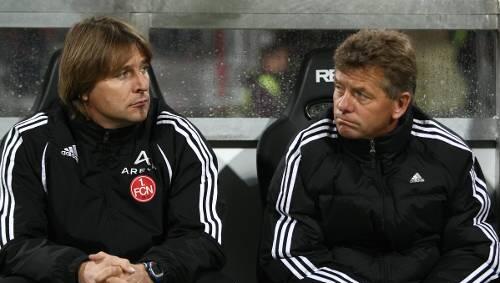 Ein gutes Team: Michael Oenning und sein Assistent Peter Hermann (rechts). Hermann hat schon bis 2010 beim Club unterschrieben. Ein gutes Team: Michael Oenning und sein Assistent Peter Hermann (rechts). Hermann hat schon bis 2010 beim Club unterschrieben.