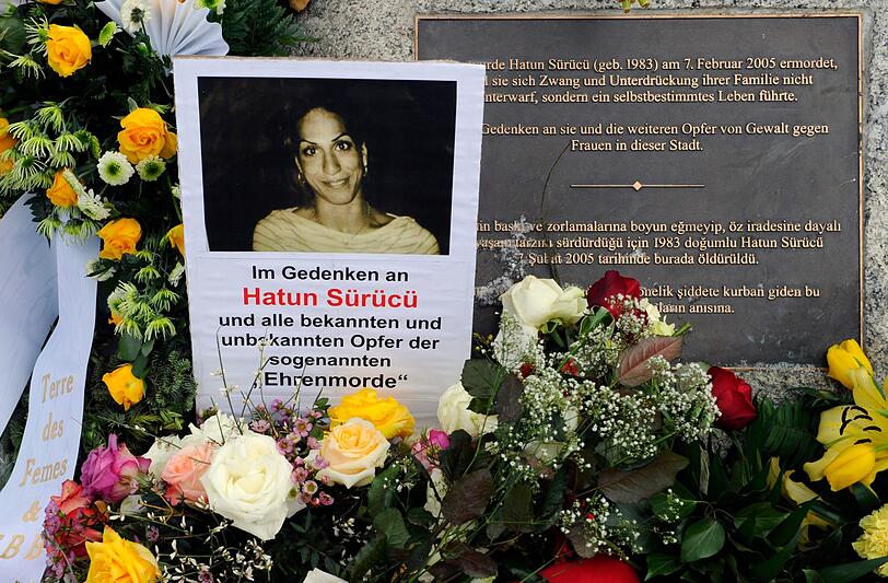 Der Gedenkstein der ermordeten Hatun Sürücü in Berlin.