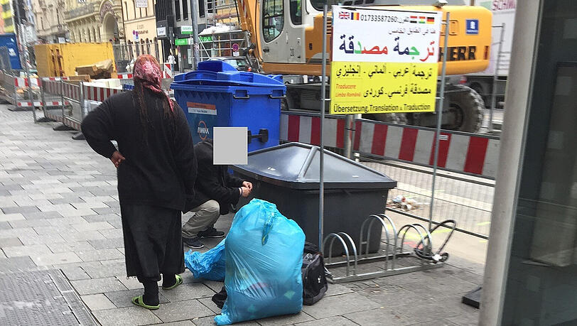 Gerade im Bereich des Hauptbahnhofs und im Glockenbachviertel werden immer häufiger private Habseligkeiten in städischen Streugut-Depots gefunden. Gerade im Bereich des Hauptbahnhofs und im Glockenbachviertel werden immer häufiger private Habseligkeiten in städischen Streugut-Depots gefunden.