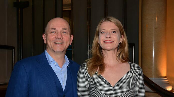 Köpplinger 2016 mit Schauspielerin Caroline Peters.