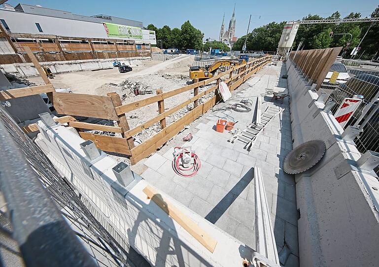 Außenrum ist noch Baustelle: Am Donnerstag eröffnet das Forum Schwanthalerhöhe offiziell seine Pforten.