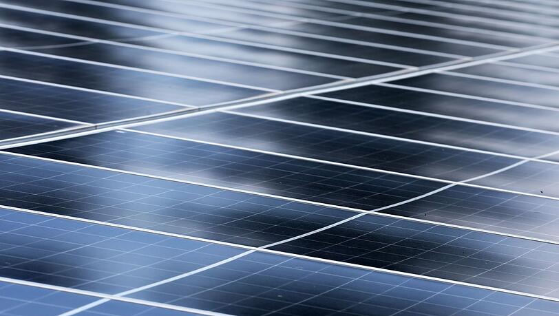 Unbekannte schlagen auf einem Solarpark zu: Der Schaden ist enorm. (Symbolbild) Unbekannte schlagen auf einem Solarpark zu: Der Schaden ist enorm. (Symbolbild)