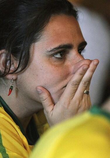 Die brasilianischen Fans konnten es nicht fassen. Ergreifende Szenen der Trauer. Die Bilder.