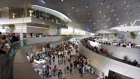 Drei Millionen Besucher kommen jedes Jahr in die BMW-Welt.