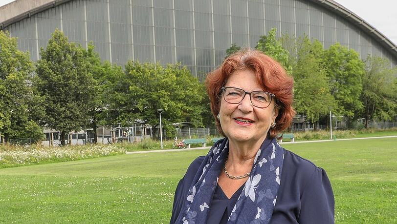 Ein Konzerthaus, ein Wochenmarkt oder doch alles zusammen? Ursula Ammermann sucht nach Ideen für die Paketposthalle. Ein Konzerthaus, ein Wochenmarkt oder doch alles zusammen? Ursula Ammermann sucht nach Ideen für die Paketposthalle.