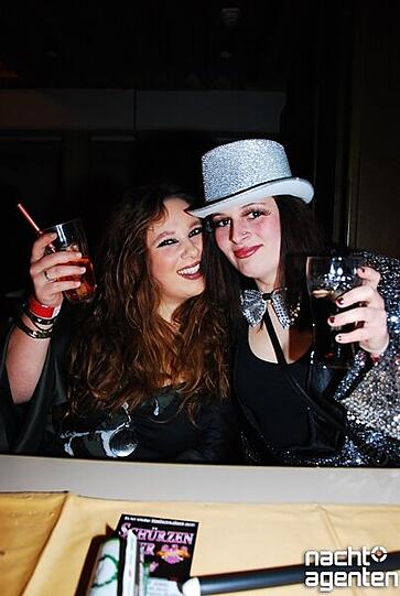 So heiß war der Fasching 2012 in den Münchner Clubs. Die Partybilder...