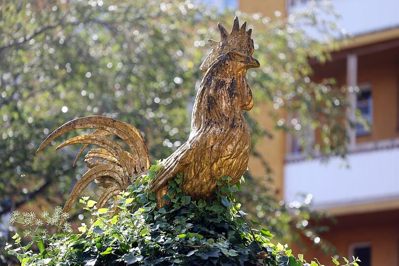 Der Goldene Hahn vom Künstler Ernst Andreas Rauch.