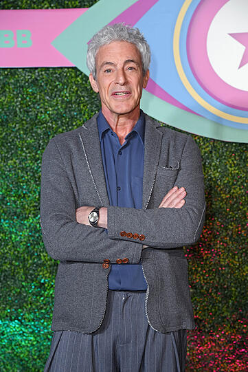 Gedeon Burkhard gehört zu den bekanntesten TV-Stars in Deutschland. Gedeon Burkhard gehört zu den bekanntesten TV-Stars in Deutschland.