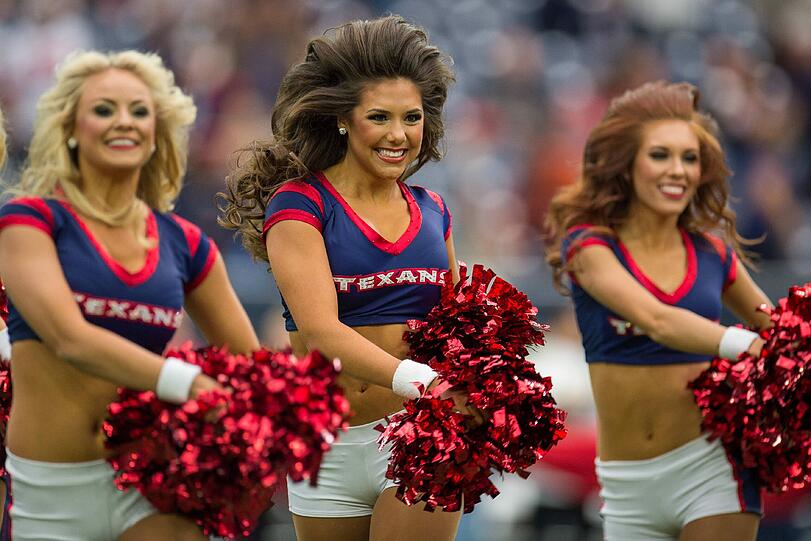 Der 50. Super Bowl zwischen den Denver Broncos und den Carolina Panthers steht an: In unserer Bilderstrecke zeigen wir schonmal die Cheerleader der NFL. Viel Spaß beim Durchklicken!