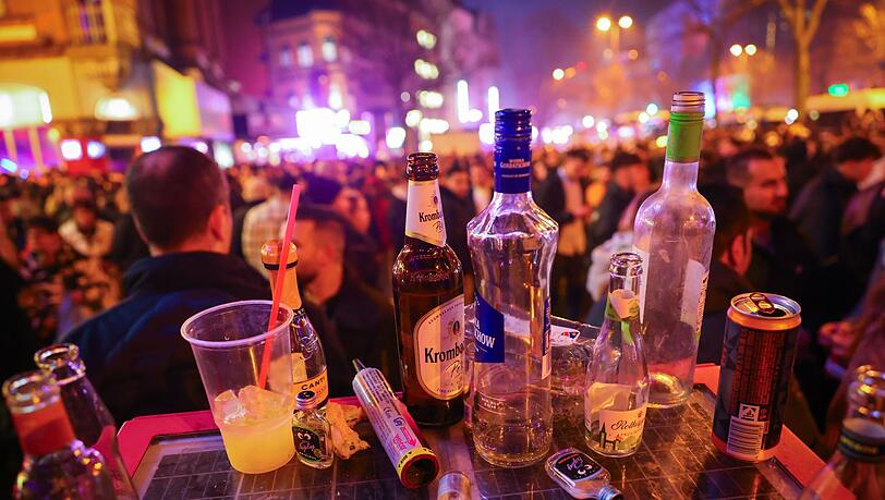 Silvesternächte sind oft alkohollastig. (Archivbild)