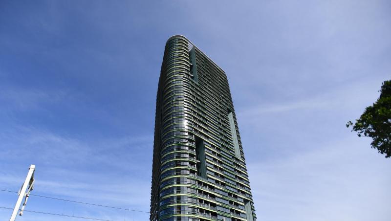 Der Opal Tower im Sydney Olympic Park musste erneut evakuiert werden. Der Opal Tower im Sydney Olympic Park musste erneut evakuiert werden.