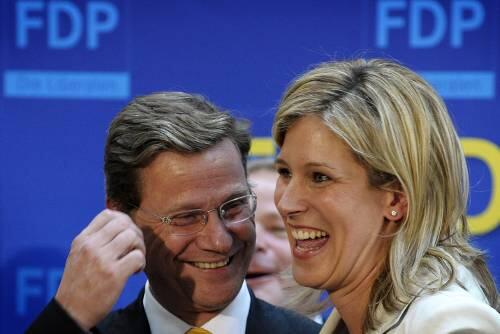 "Freude schöner Götterfunken": Guido Westerwelle und Silvana Koch-Mehrin euphorisiert.
