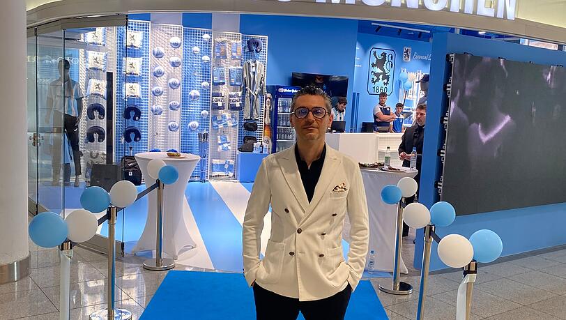 Valentin Pusnava, Chef der Merchandising-Abteilung der Sechzger, bleibt trotz der Löwen-Niederlage optimistisch. Valentin Pusnava, Chef der Merchandising-Abteilung der Sechzger, bleibt trotz der Löwen-Niederlage optimistisch.