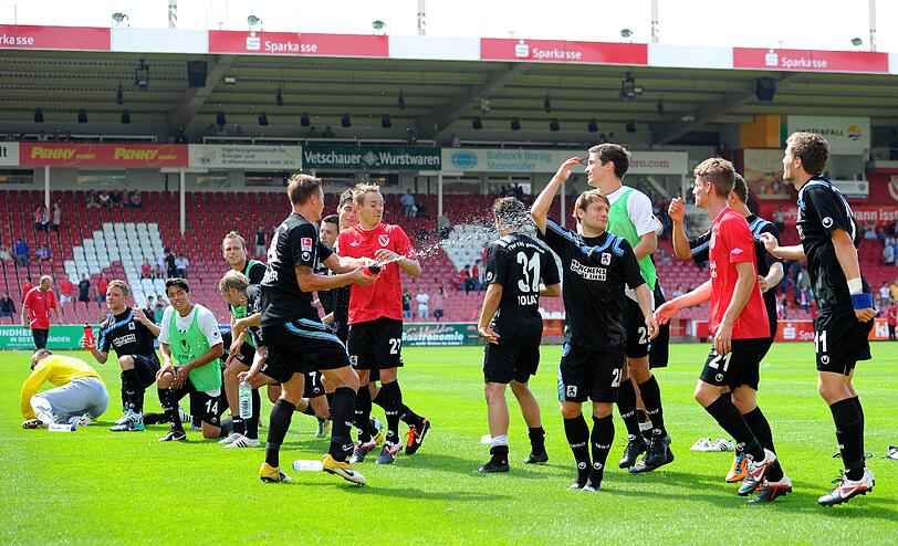 Kantersieg vom Feinsten: Die Besten Bilder vom Spiel gegen Cottbus.