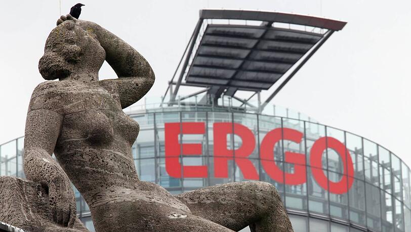 Erotik in Stein gemeißelt: Damit gaben sich die Ergo-Vertreter nicht zufrieden – ihnen ging's um fleischliche Lust. Erotik in Stein gemeißelt: Damit gaben sich die Ergo-Vertreter nicht zufrieden – ihnen ging's um fleischliche Lust.