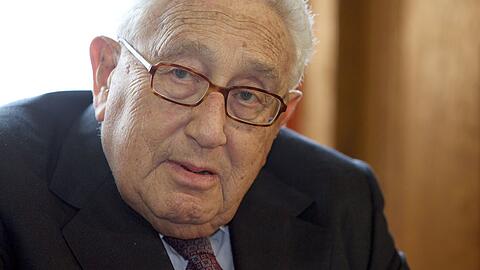 Spricht sich dafür aus, dass die Ukraine nach Kriegsende ins westliche Militärbündnis aufgenommen wird: Henry Kissinger (Archivbild).