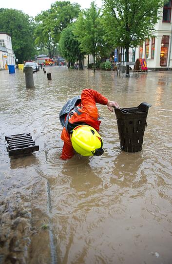 Hagel, Gewitter, Regen und Blitze: So wütete das Unwetter am Mittwoch in Deutschland. Die Bilder...