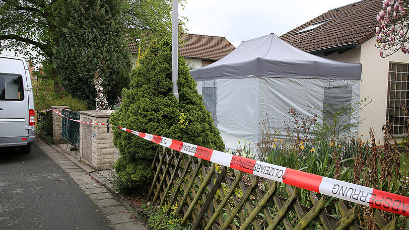 In diesem Haus in Bayreuth wurde der 88-jährige Rentner überfallen. Später starb er im Krankenhaus.