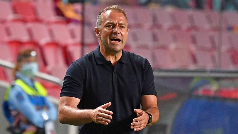 Hansi Flick kann mit seinen Bayern noch das Triple gewinnen.