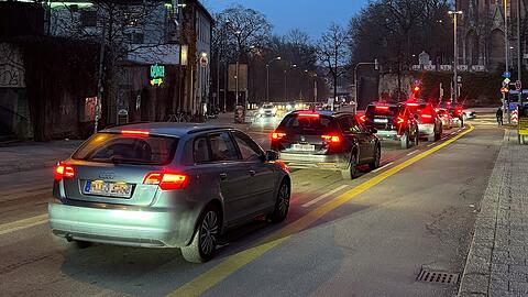 Mega-Stau im Berufsverkehr? Ein Gutachten verr&auml;t, wie es wirklich um die Situation am Giesinger Berg steht.