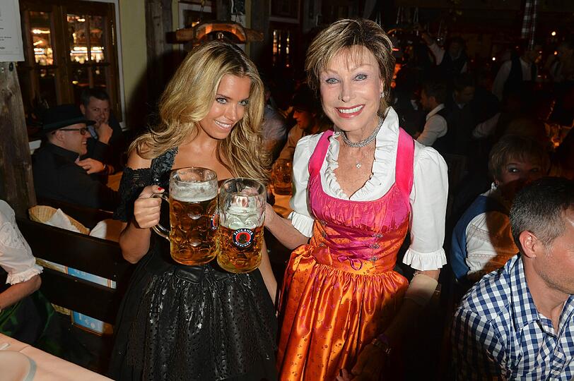 Sylvie van der Vaart auf der Wiesn