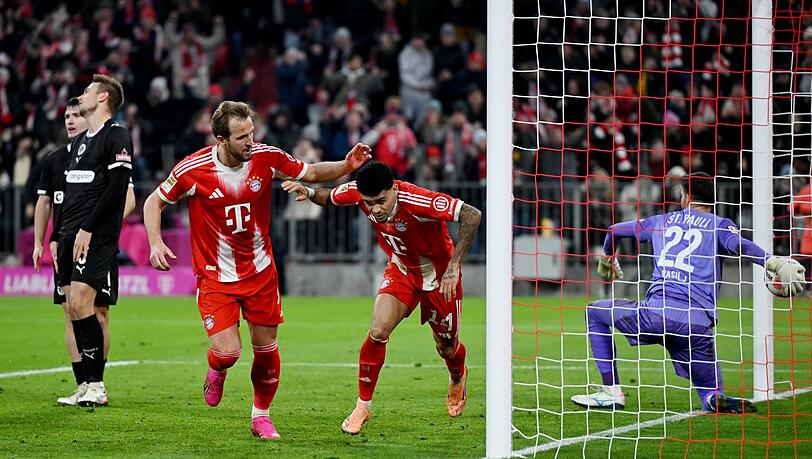 Luis Diaz (m) wird zum Münchner Matchwinner. Luis Diaz (m) wird zum Münchner Matchwinner.