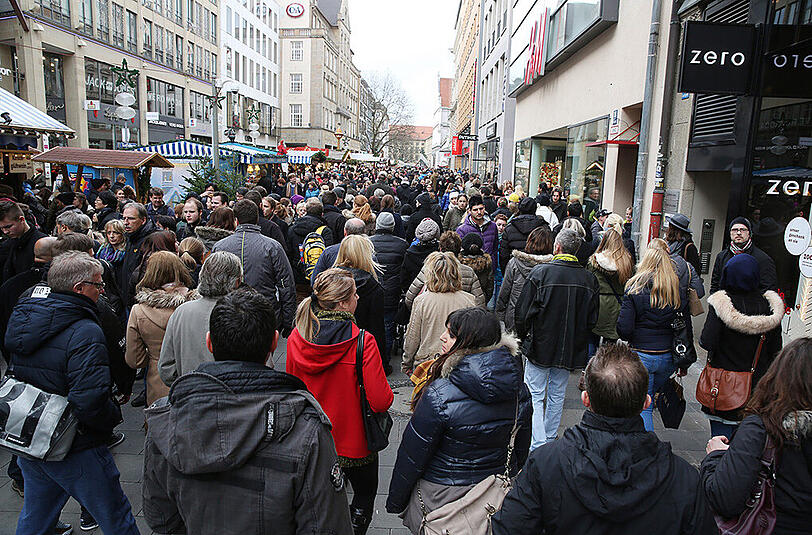 Samstag ist Umtauschtag: Es wird eng in der Fußgängerzone.